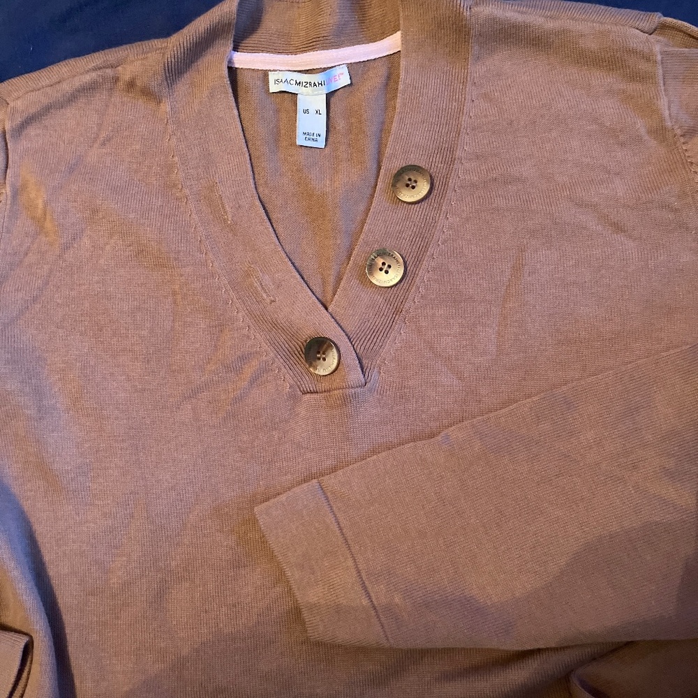 Lightweight milk chocolate sweater